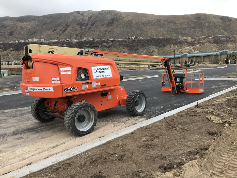 2019 JLG 660SJ