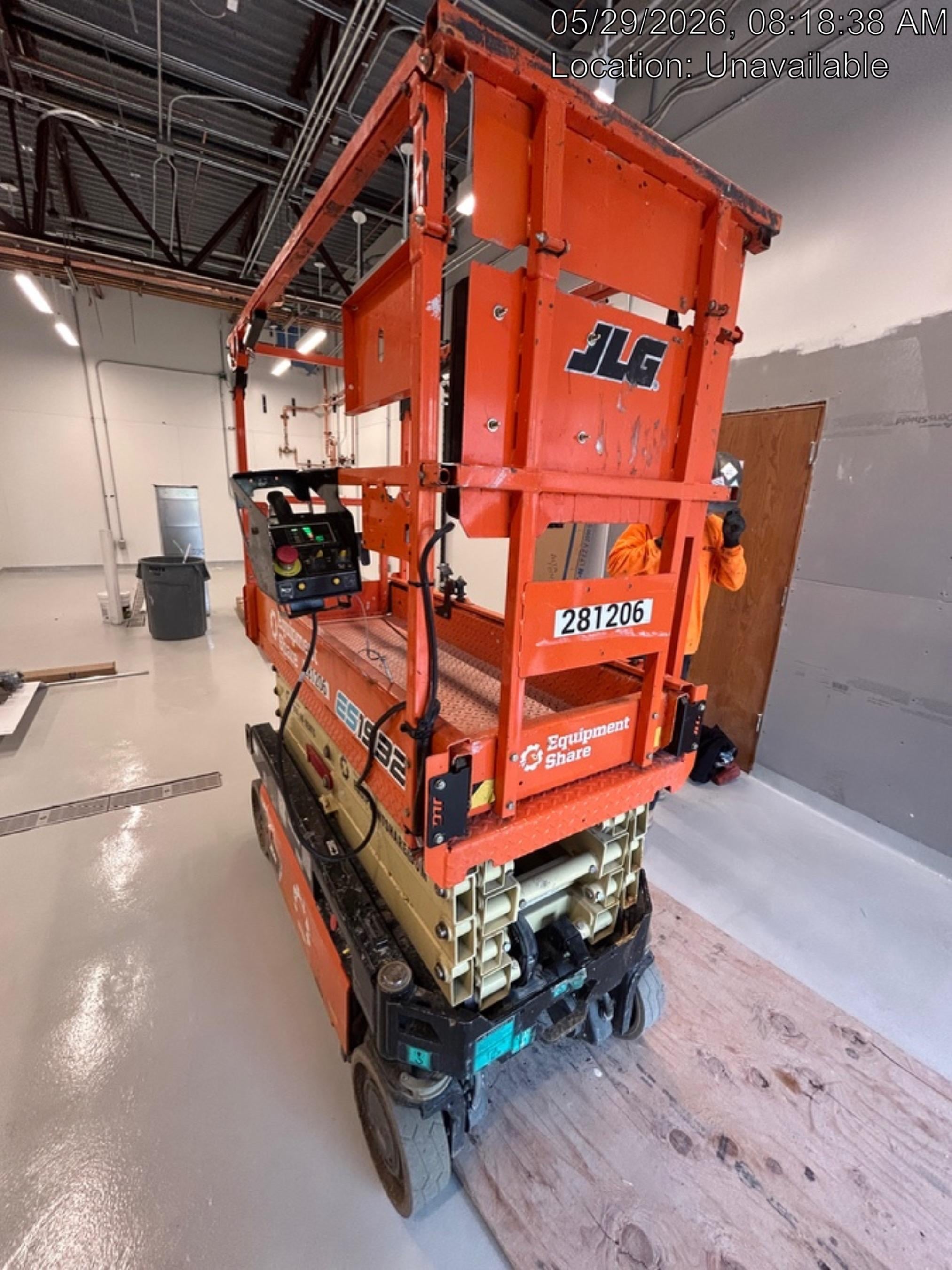 2022 JLG ES1932