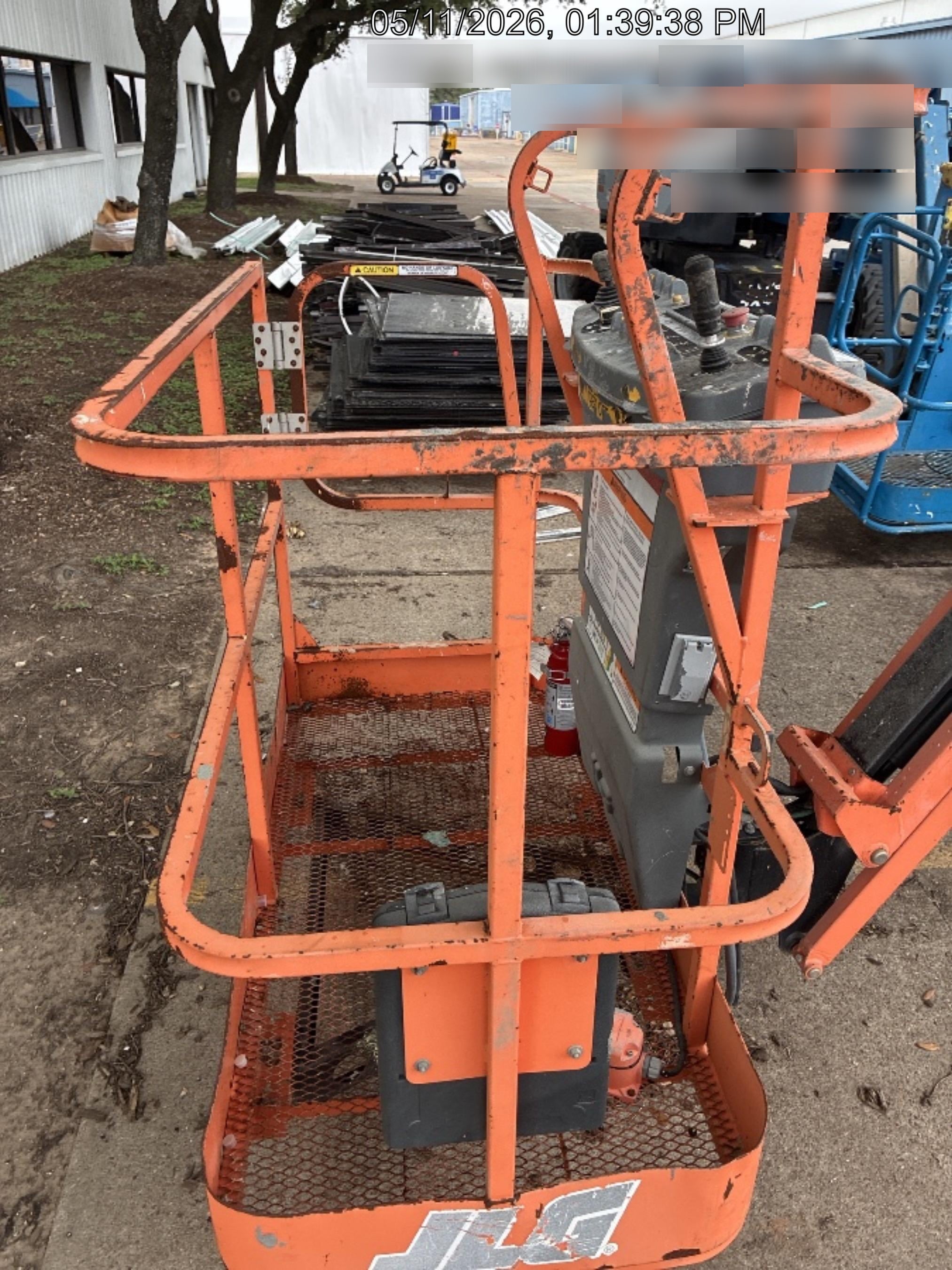 2016 JLG E450AJ