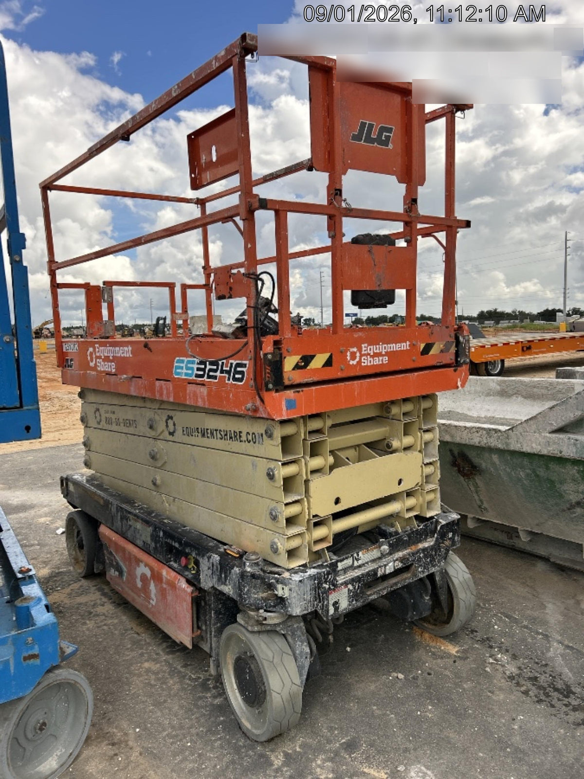 2022 JLG ES3246