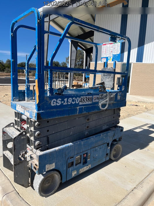 2019 Genie GS-1930 Fixed rails with chain Entry