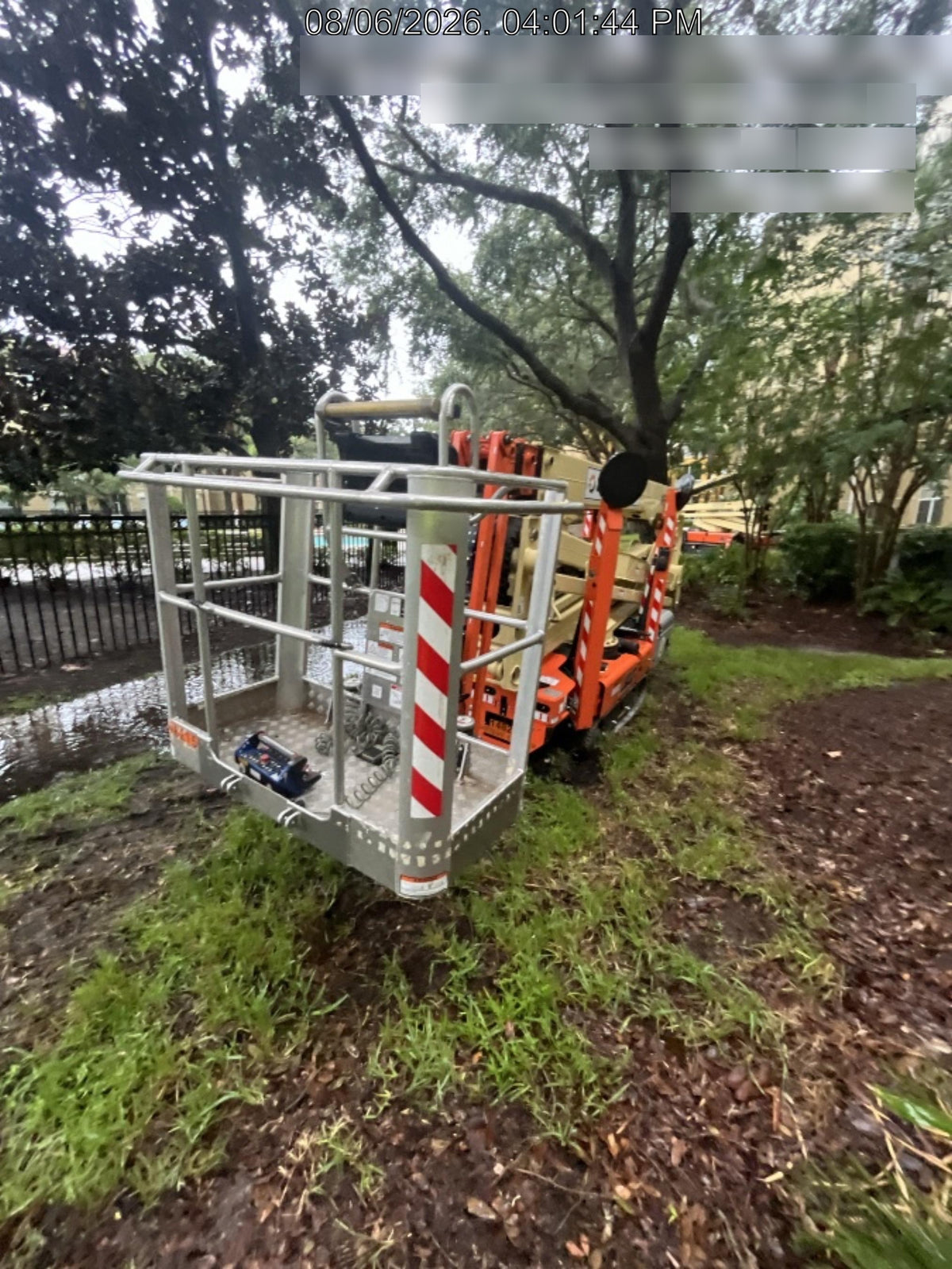 2021 JLG X600AJ