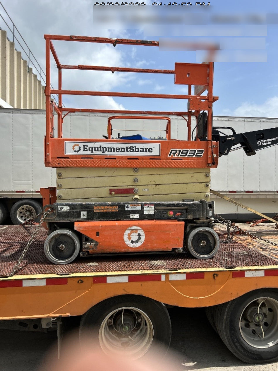 2022 JLG R1932