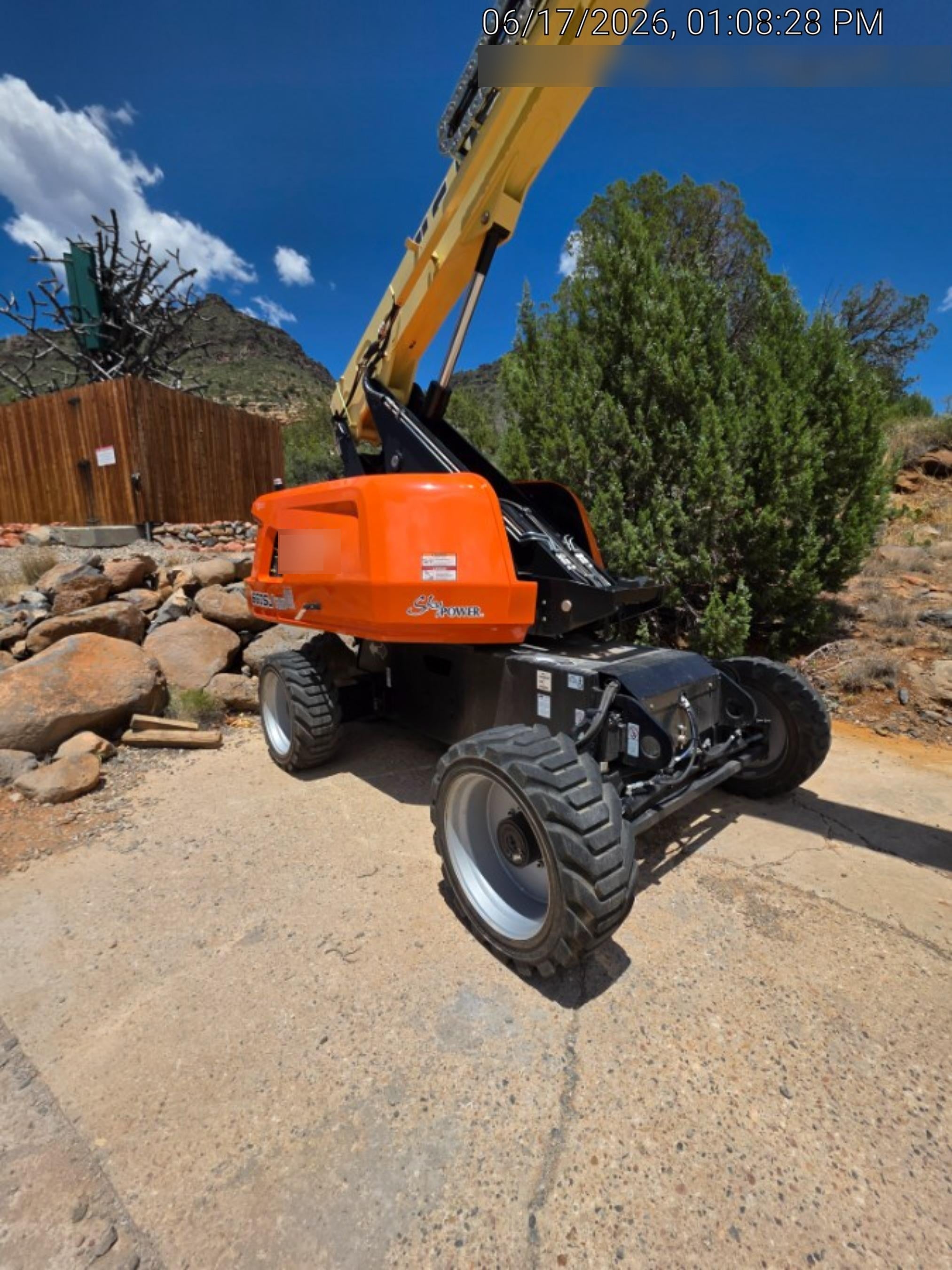 2025 JLG 660SJ