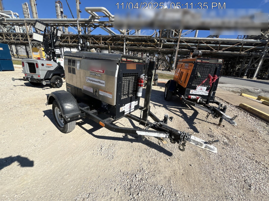 2019 Lincoln Electric Vantage 322 Welder Ready-Pak 3, Two wheel trailer, Fender and Light kit, Cable Rack