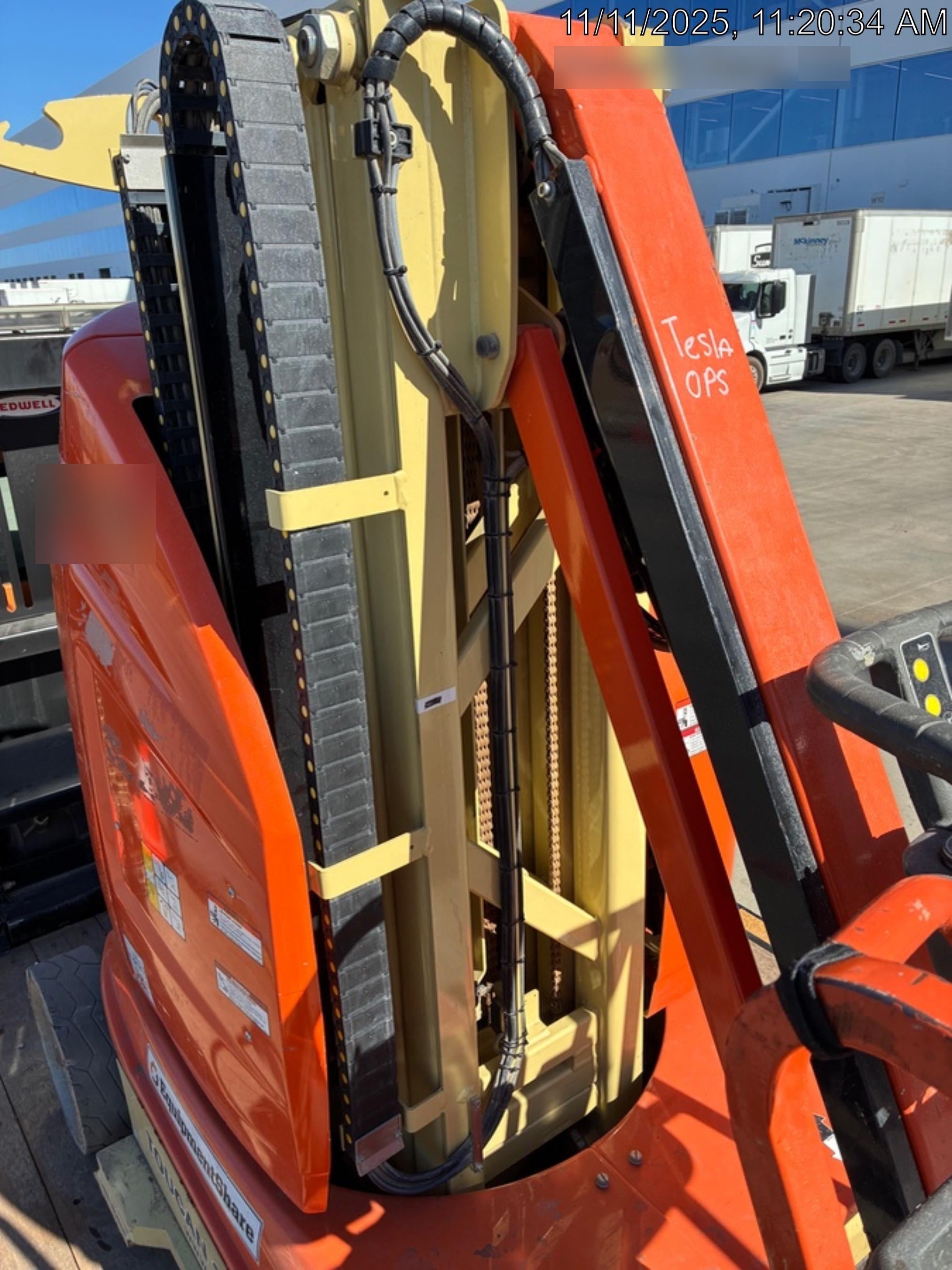 2020 JLG T26E
