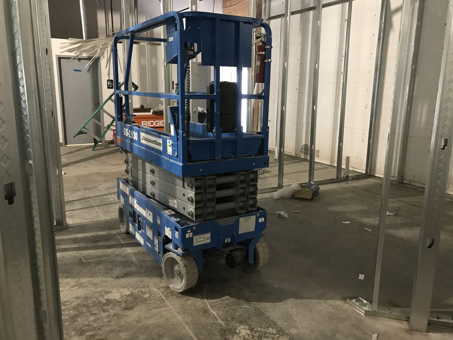 2019 Genie GS-1930 Fixed rails with chain Entry