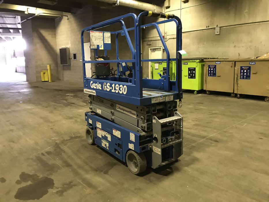 2018 Genie GS-1930 Genie GS-1930 w/Fixed Rail, Chain Entry