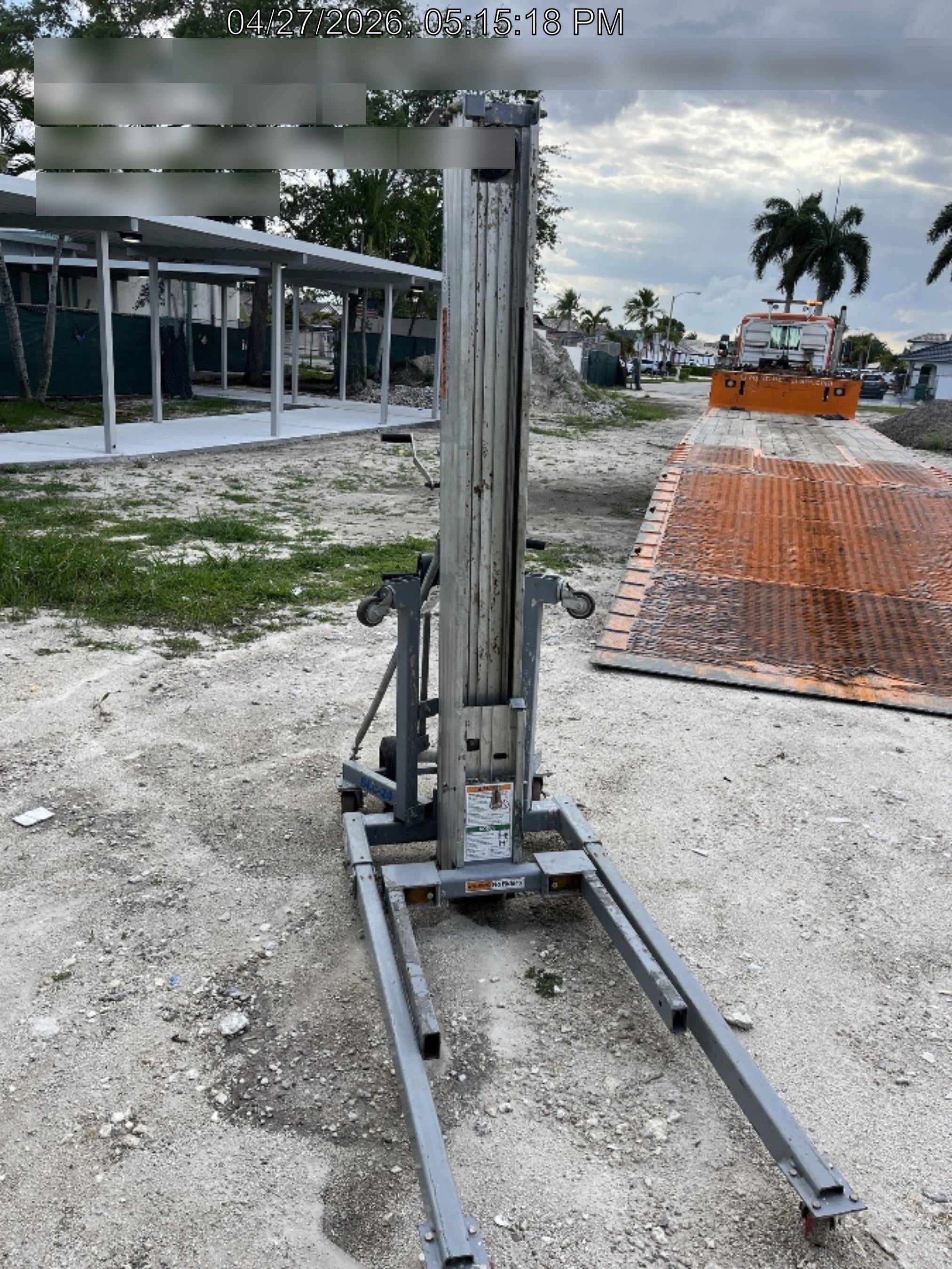 2023 GENIE SLC-24
