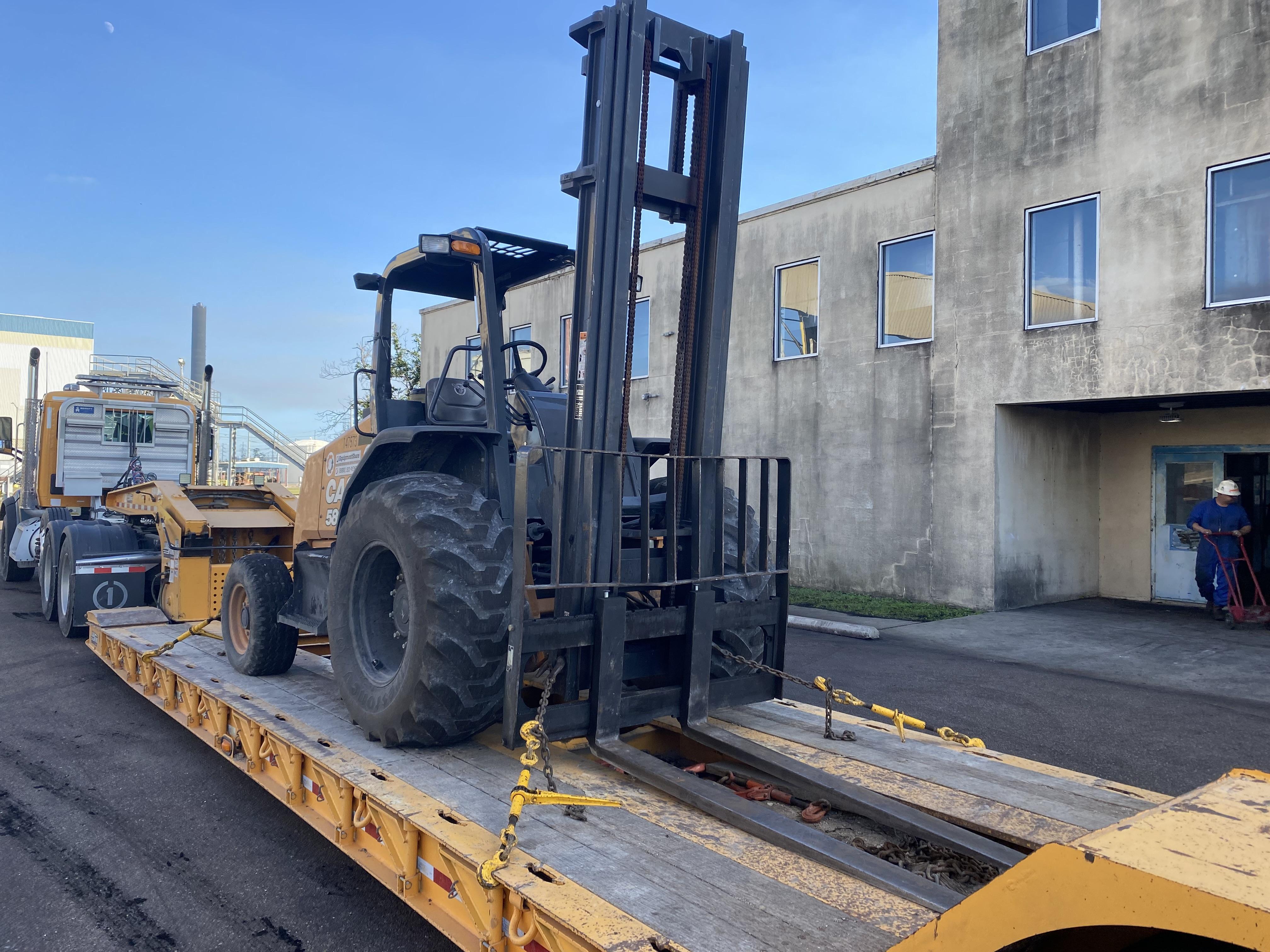 2021 CASE 586H