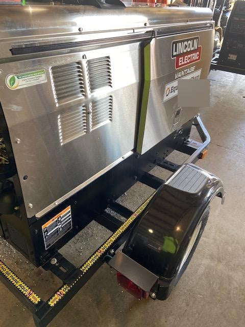 2019 Lincoln Electric Vantage 322 Ready-Pak 3, Two Wheel Trailer, Fender and Light Kit, Cable Rack