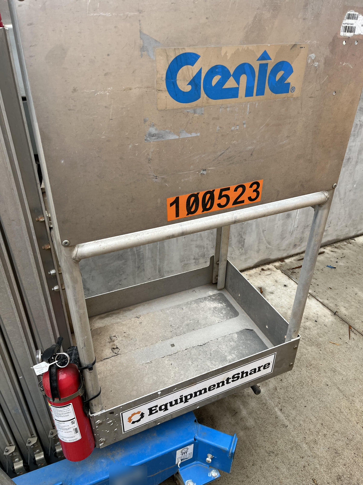 2020 GENIE AWP-30S