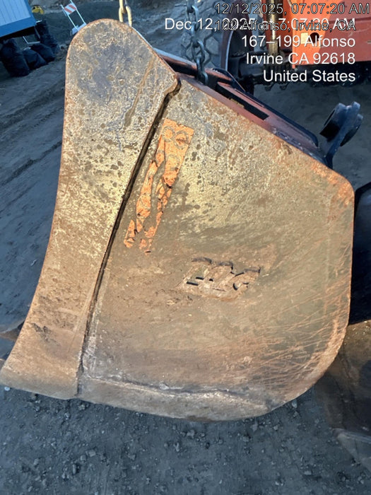 2025 TAKEUCHI 36" Bucket - Takeuchi