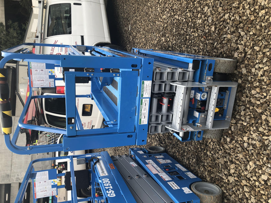 2019 Genie GS-1930 Half Height Swing Gate, 800W Inverter