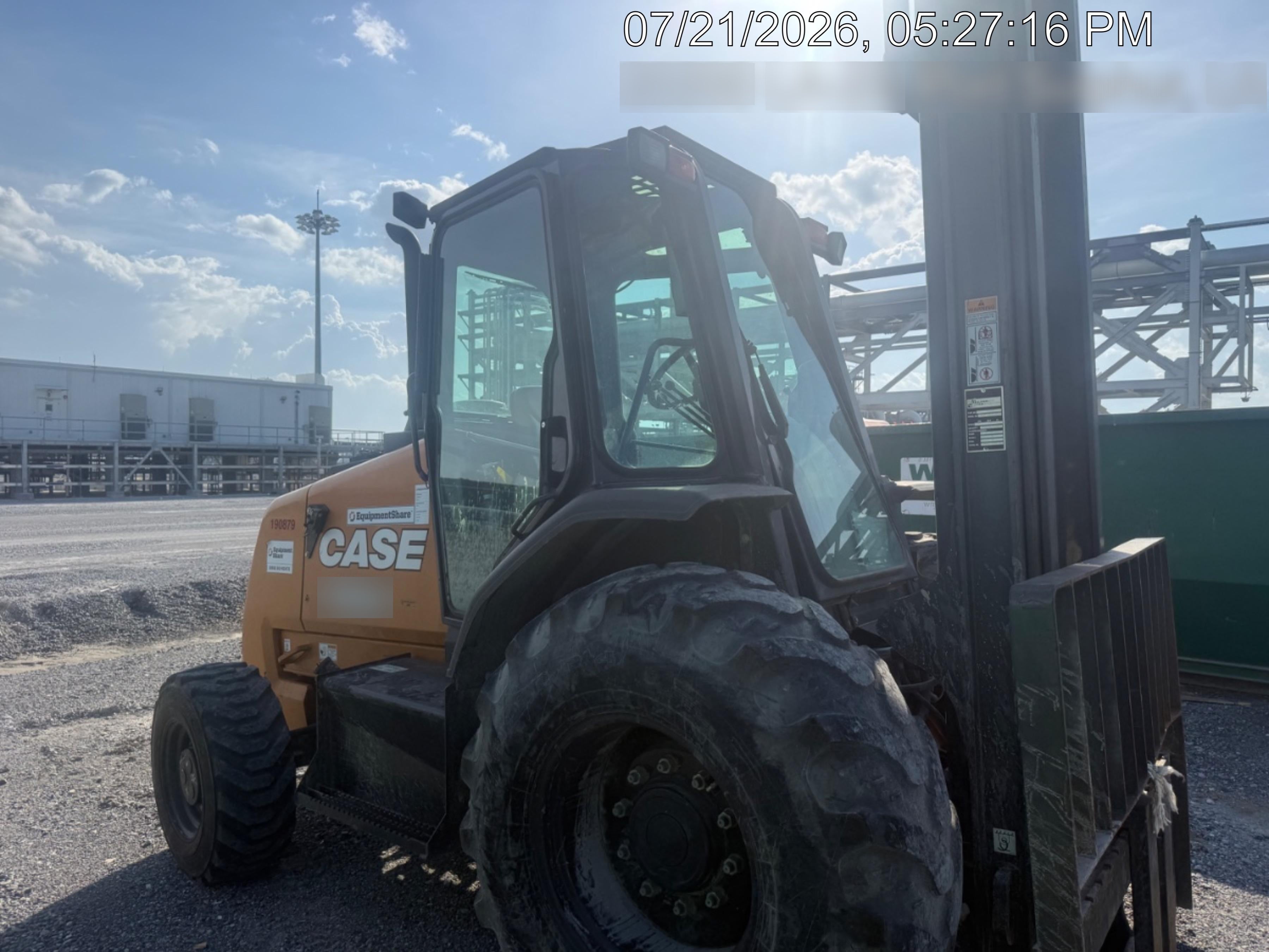2021 CASE 586H