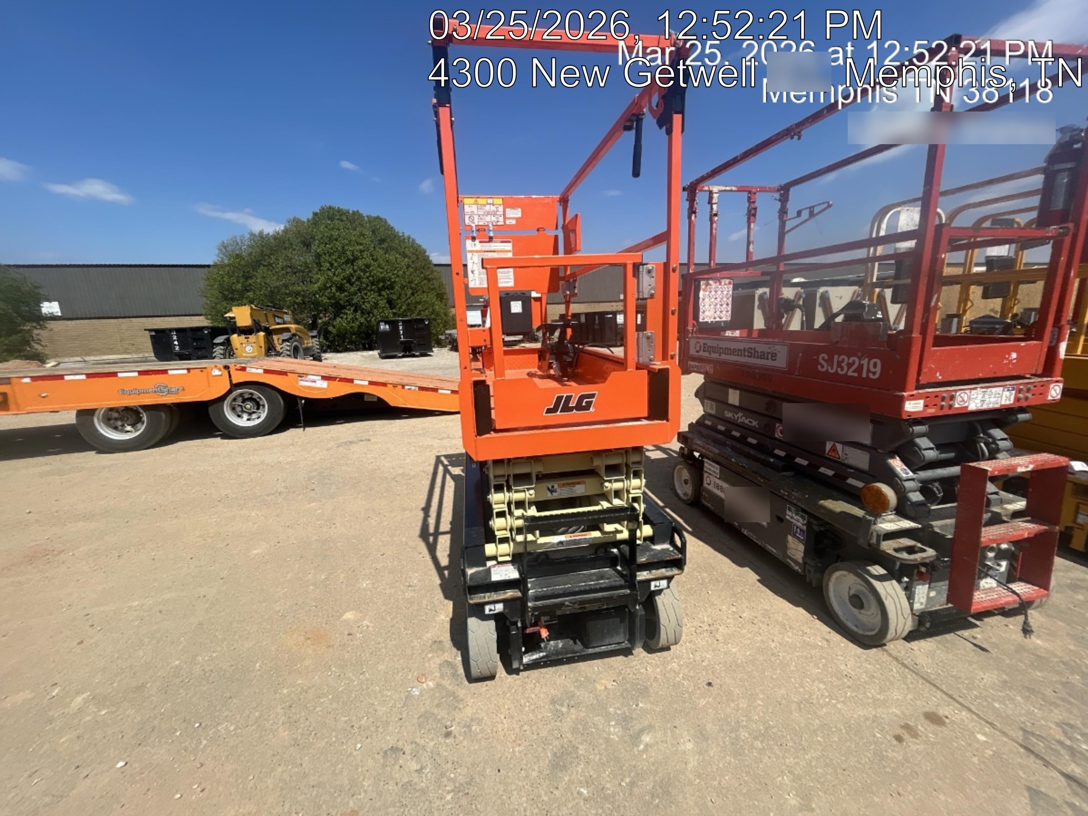 2025 JLG ES1932