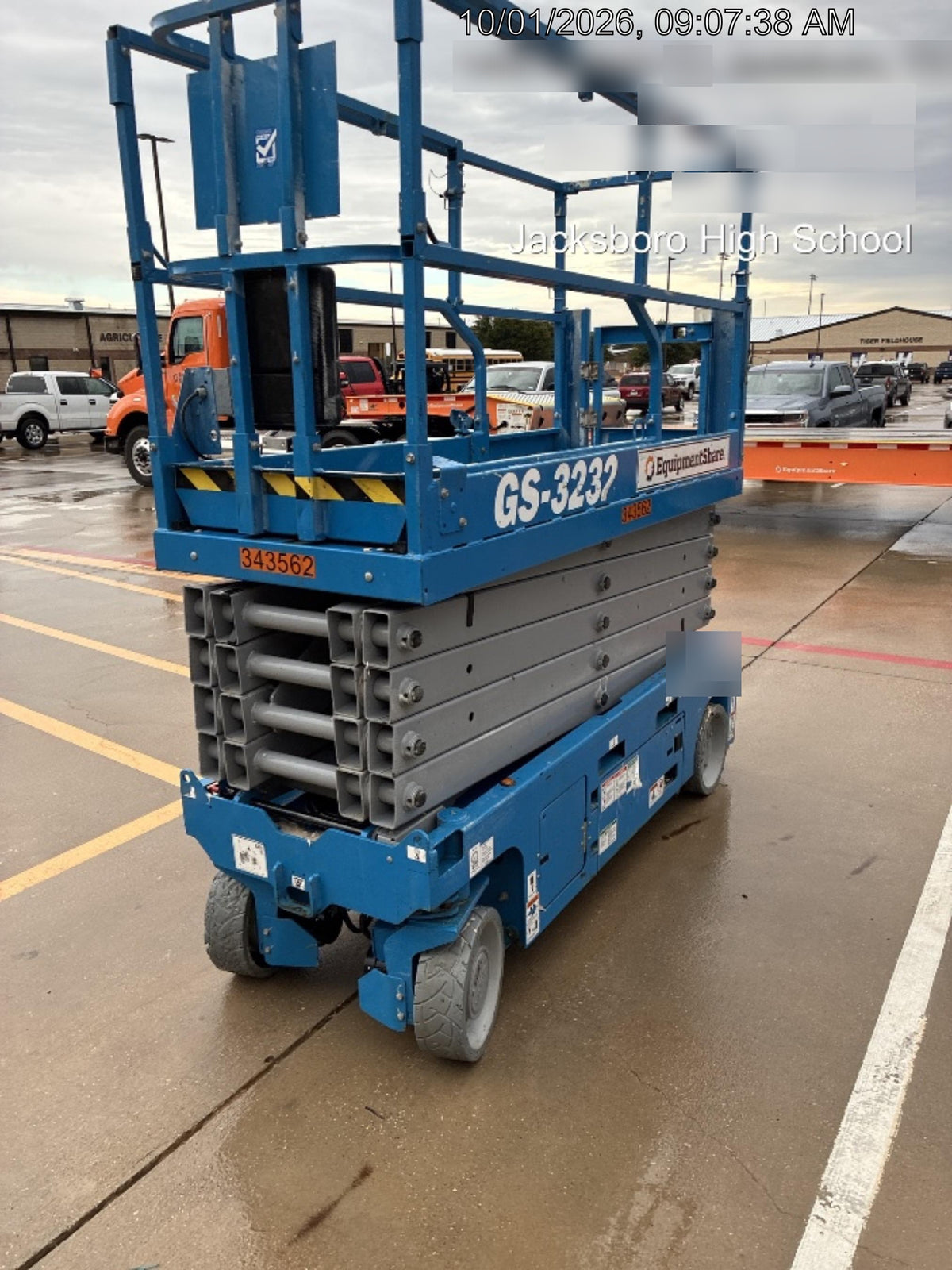 2023 GENIE GS-3232
