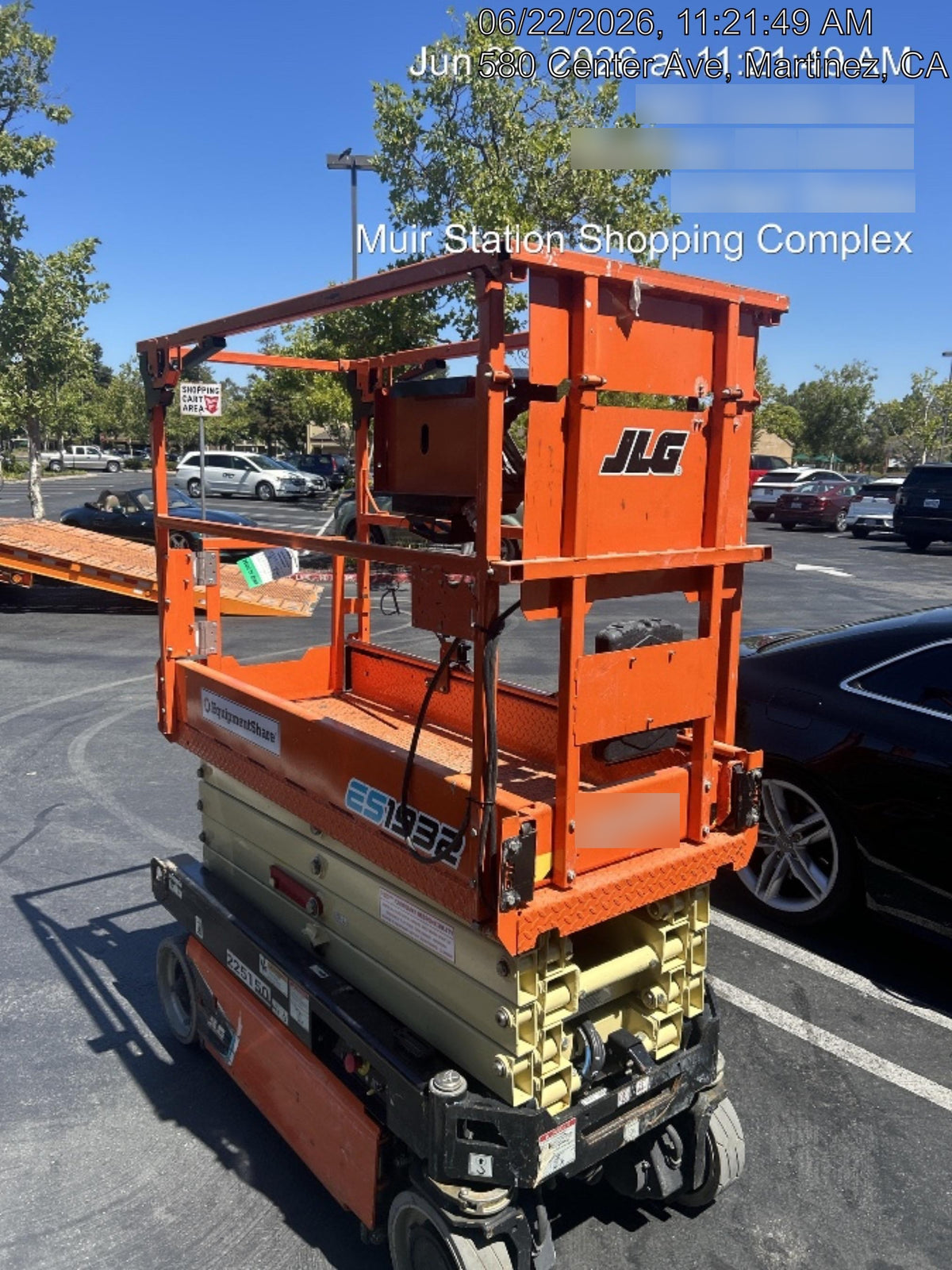 2022 JLG ES1932
