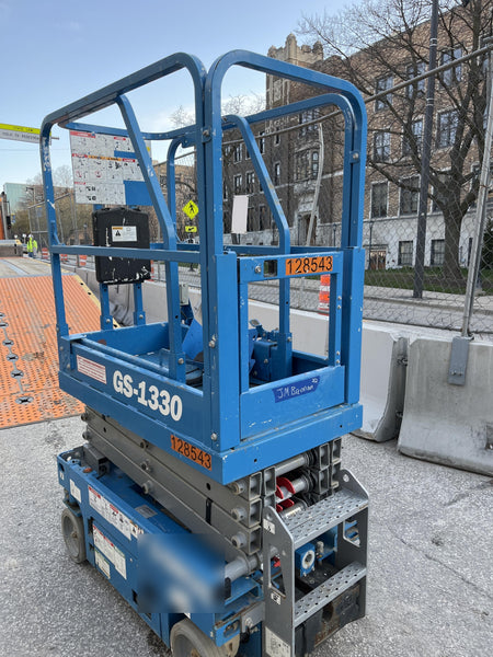2021 GENIE GS-1330m