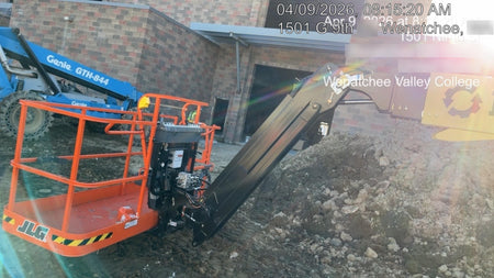 2025 JLG 660SJ