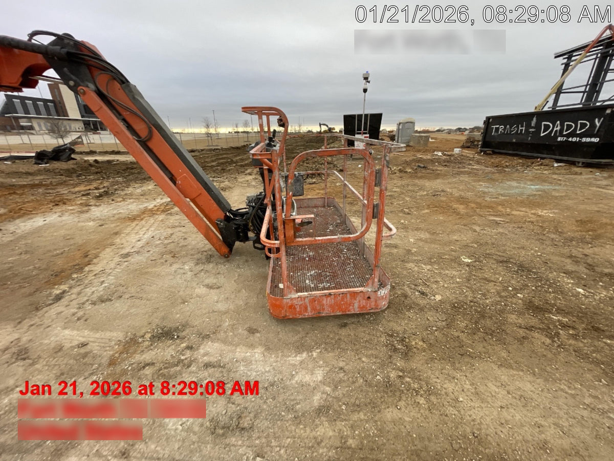 2023 JLG 660SJ