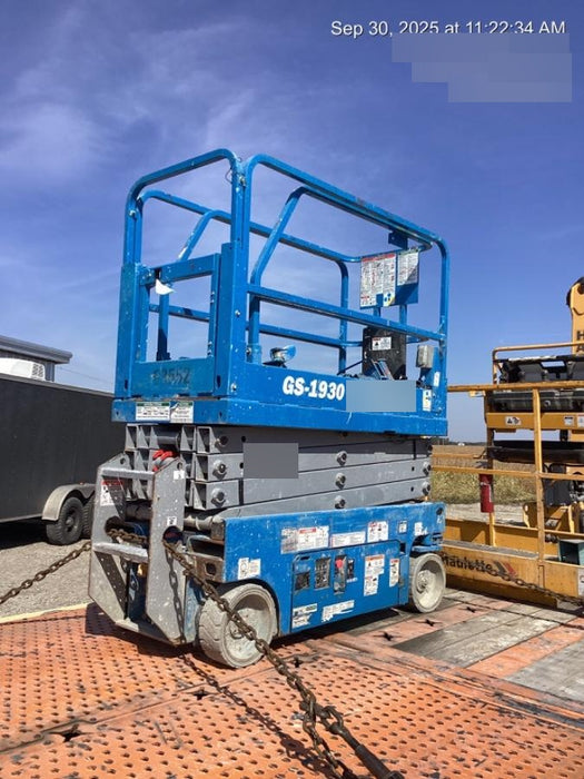 2020 Genie GS-1930 Solid Non Marking Tires, Beacon, Folding rails with half height swing gate