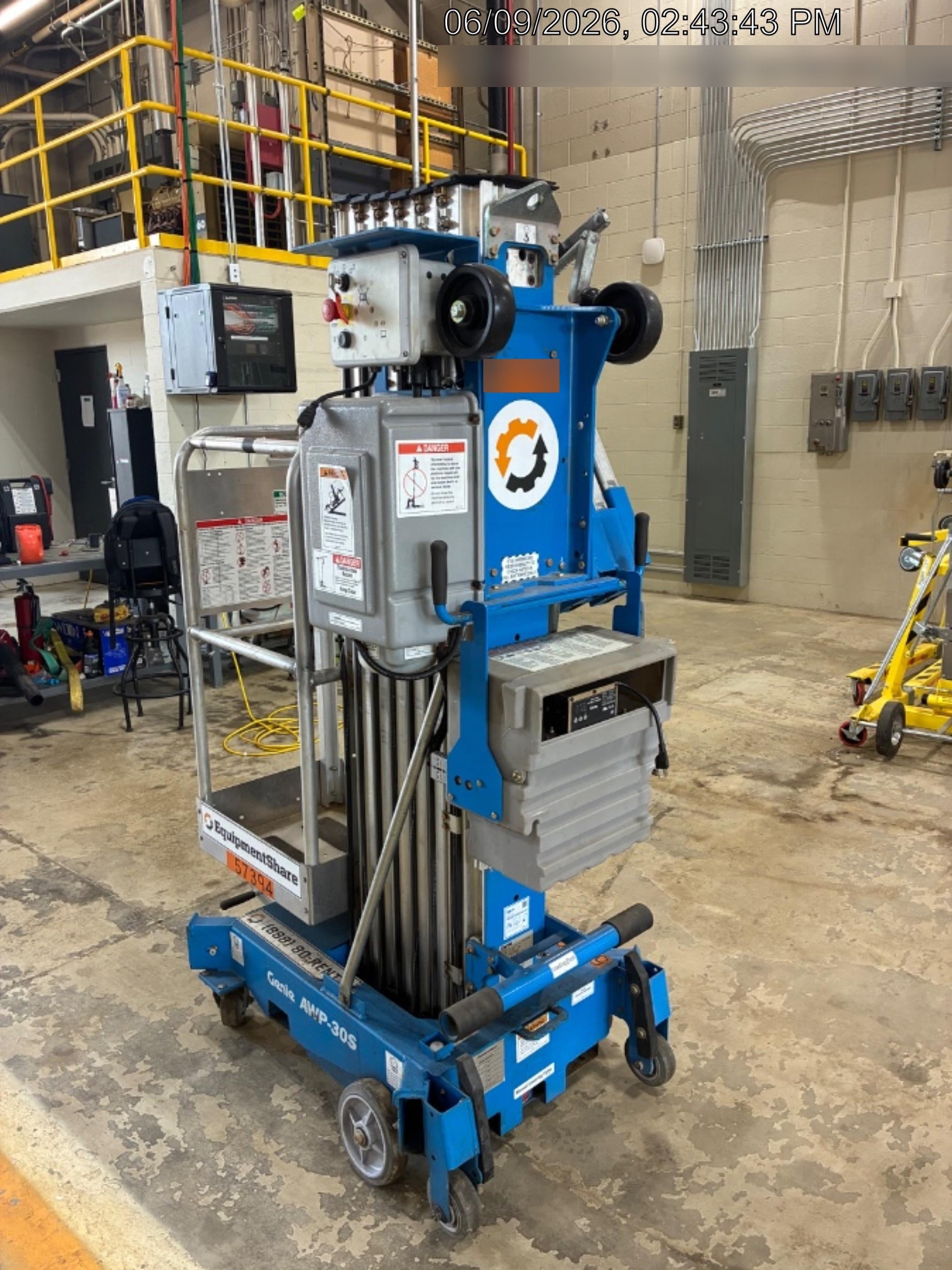 2018 GENIE AWP-30S