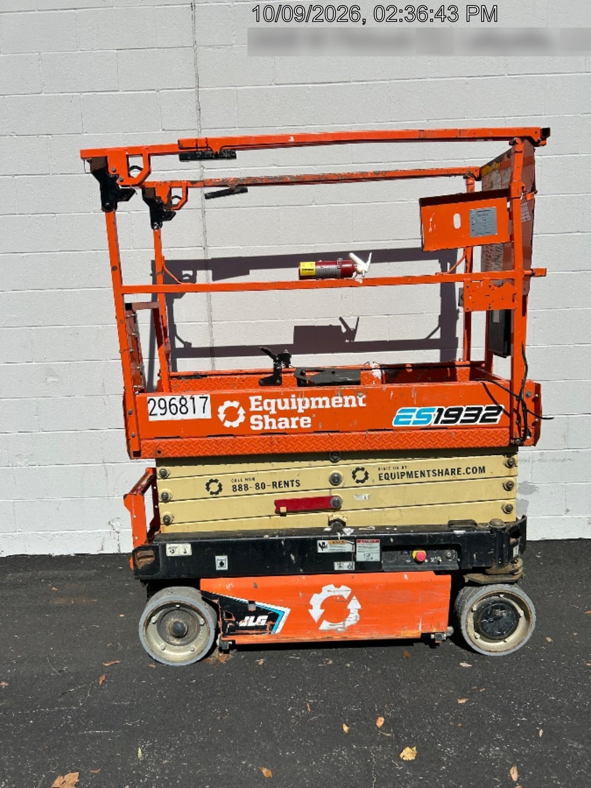 2023 JLG ES1932