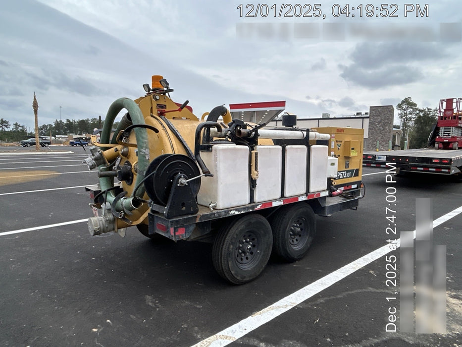 2022 VAC-TRON LP573XDT