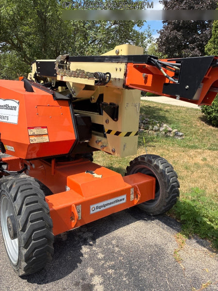 2022 JLG 340AJ