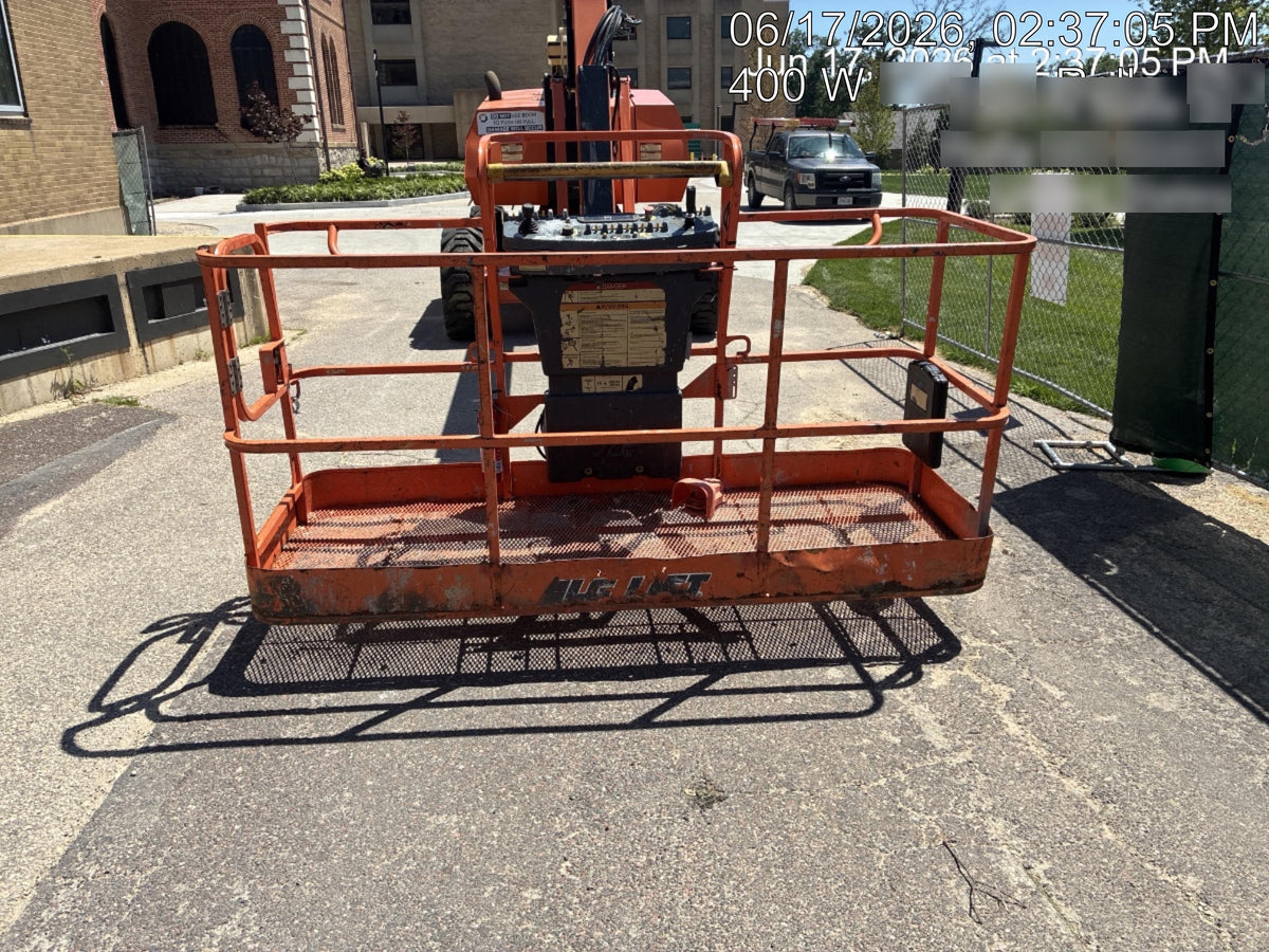 2019 JLG 800AJ