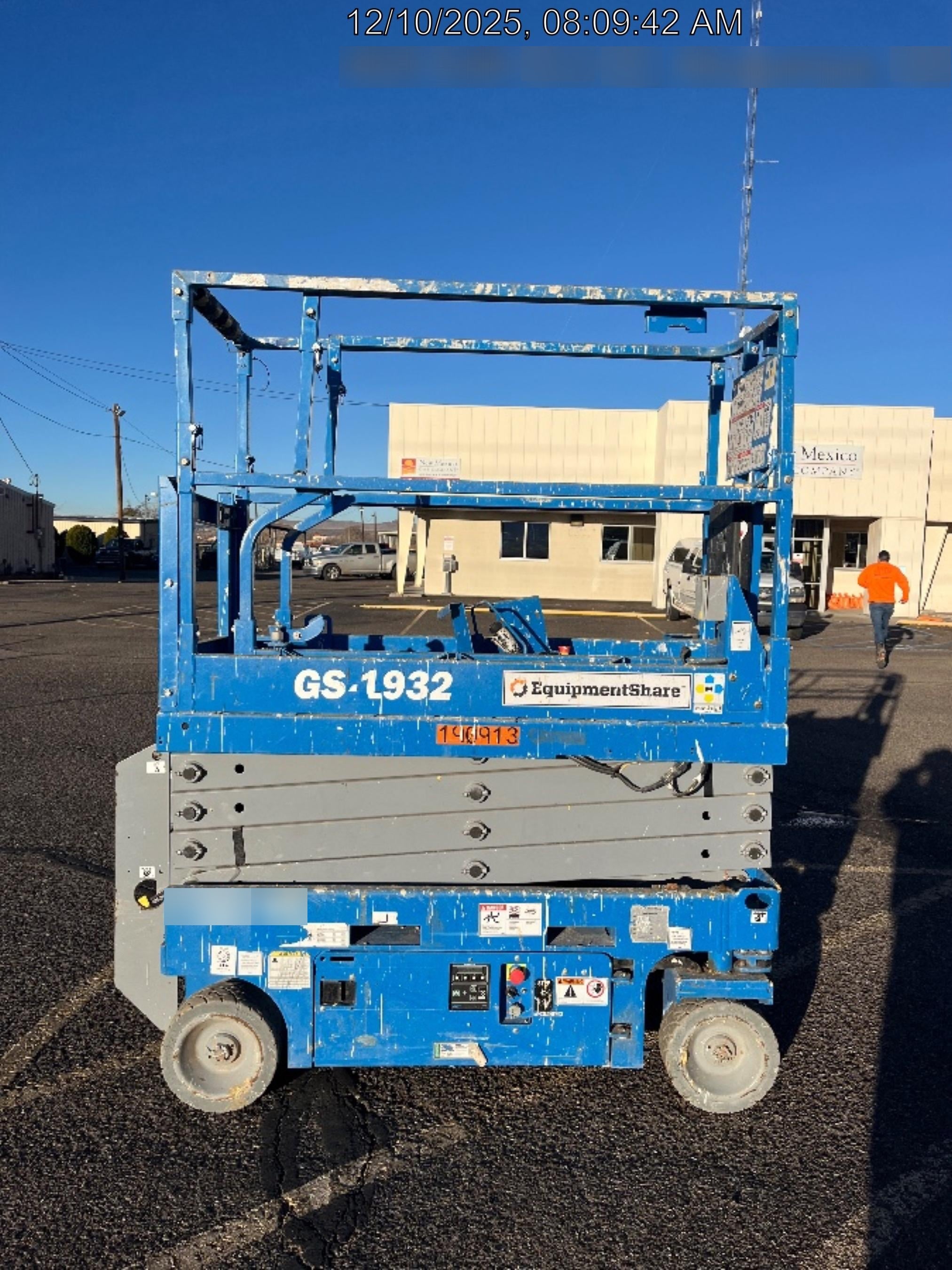 2021 GENIE GS-1932