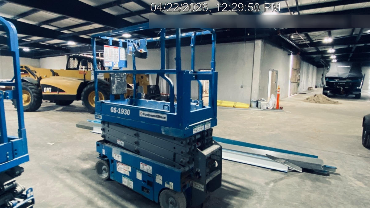 2020 Genie GS-1930 Solid Non Marking Tires, Beacon, Folding rails with half height swing gate, 800W Inverter