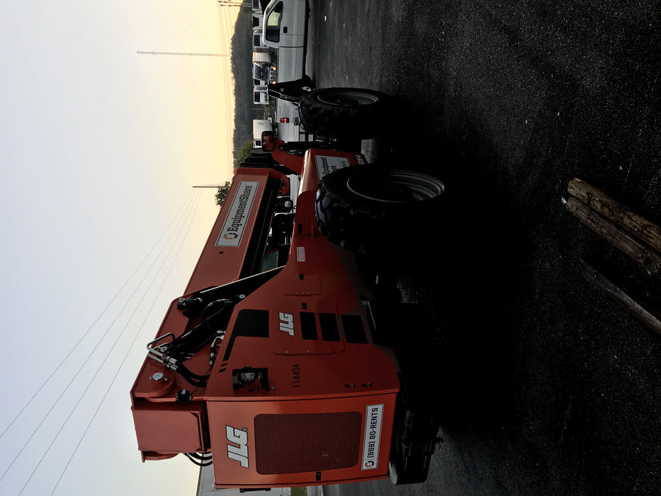 2020 Skytrak 10054 74 Hp, Cab/Heat/Air, FF Tires, Work Lights, Beacon, Aux Hydraulics, Back up Alarm, Lifting Eye, ES Decals