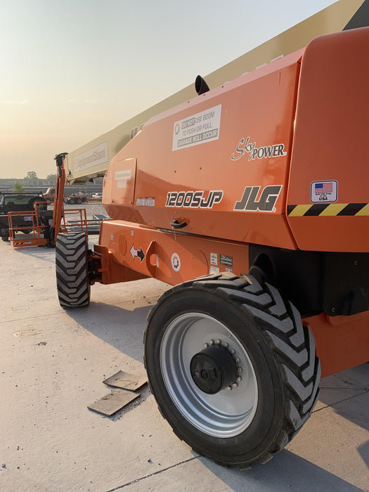 2021 JLG 1200SJP