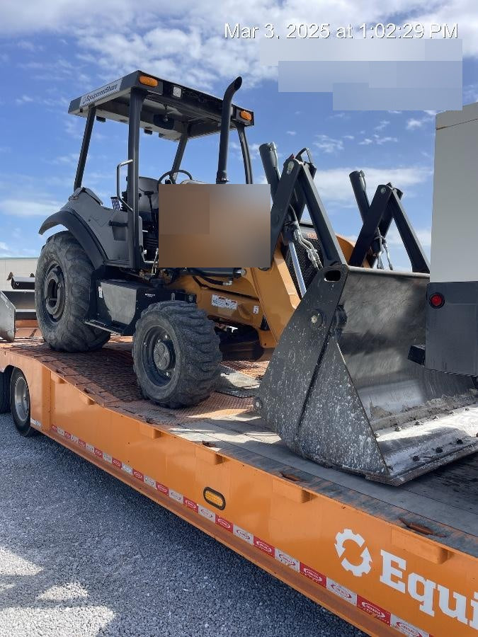 2023 CASE 570N EP