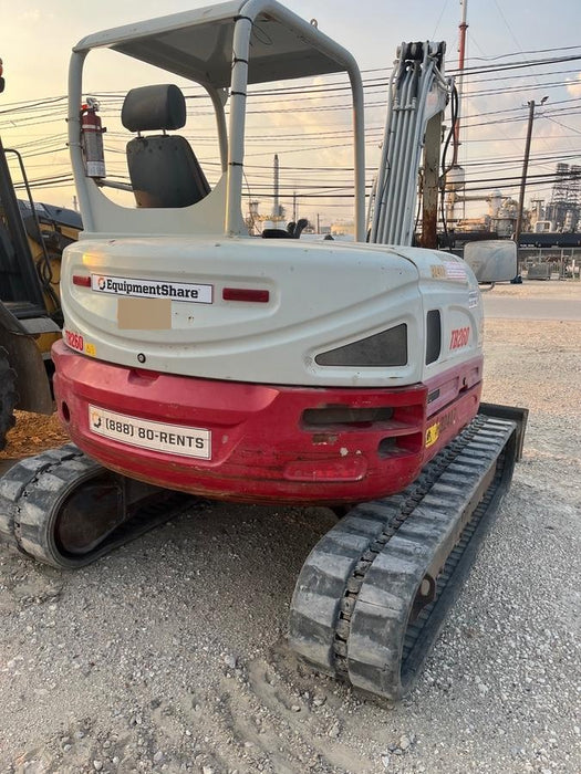 2019 Takeuchi TB260 Canopy, Standard Blade, Auxiliary hydraulics w/Manual QC, Hydraulic thumb, 12" ,18", 24" Bucket