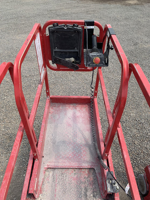 2020 MEC 1330SE Solid NM Tires, Steel Swing out Doors, LCS, Beacon, 900W Invertor