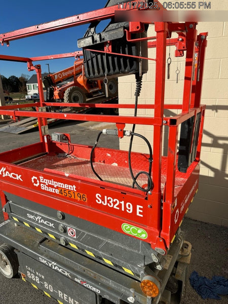 2024 Skyjack SJ3219 Electric Drive, Sld NM Tires, DBcns, RFRails, Power to Platform, T3 + Access Control