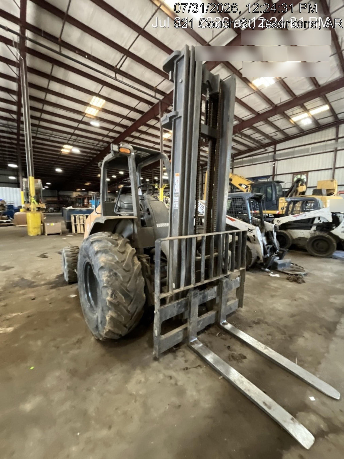 2023 CASE 588H