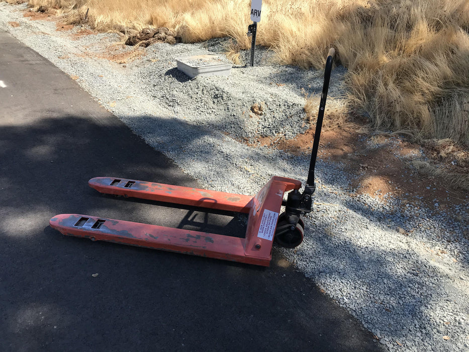 2019 HAUL MASTER 2.5 Ton Manual Pallet Jack