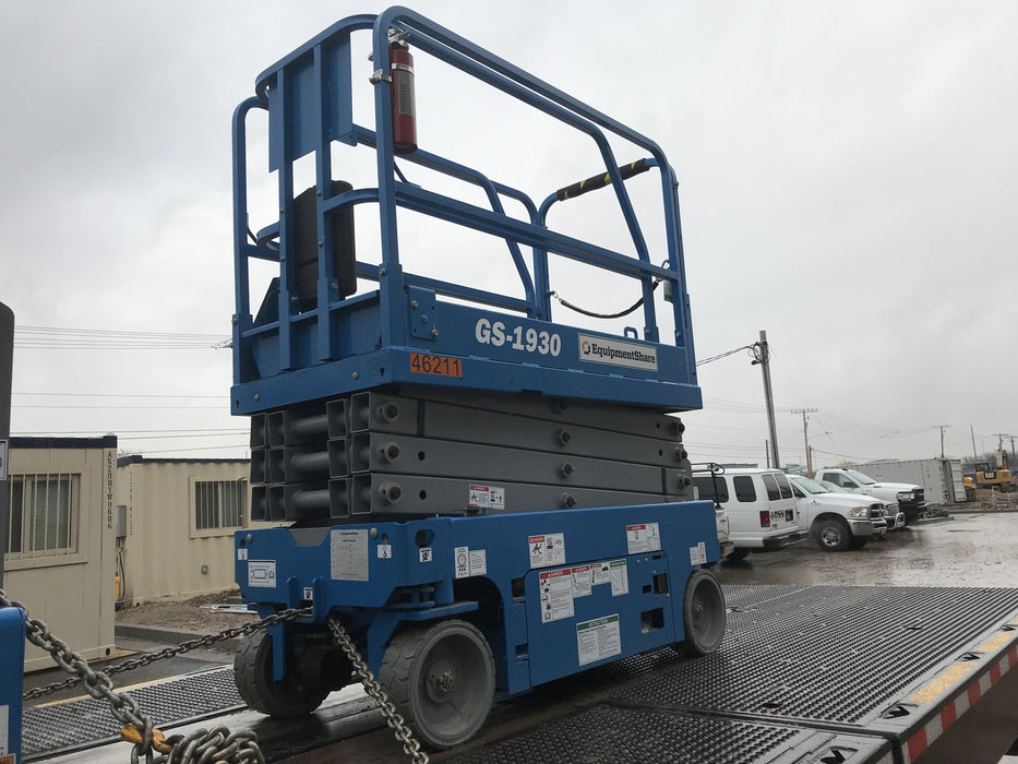 2019 Genie GS-1930 Fixed rails with chain Entry