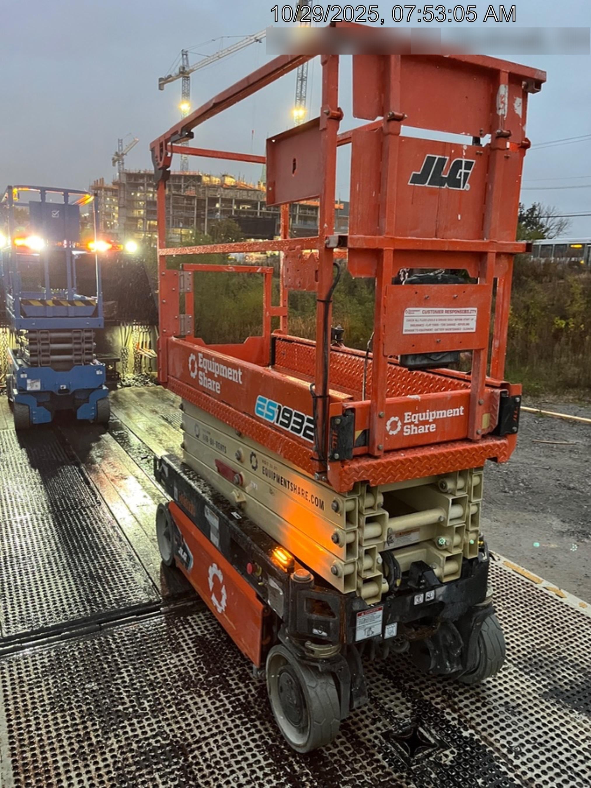 2023 JLG ES1932