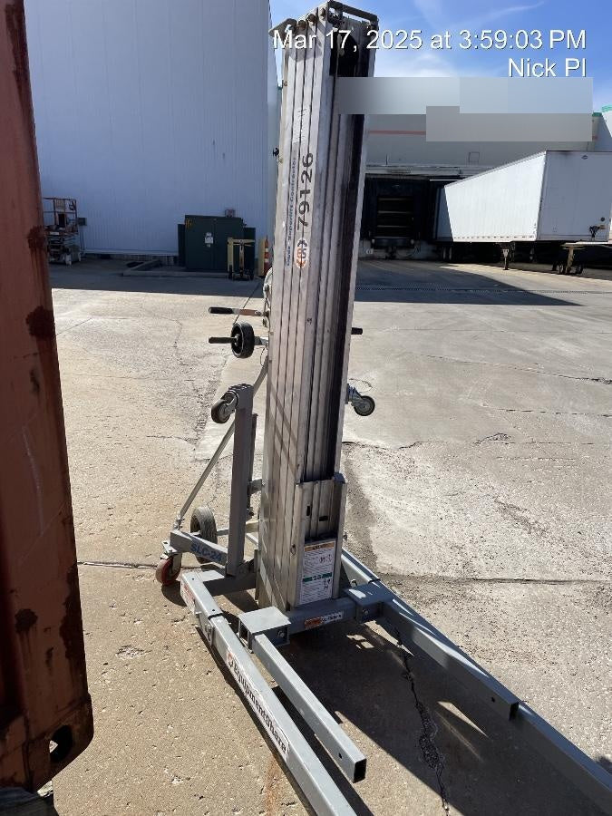 2020 GENIE SLC-24