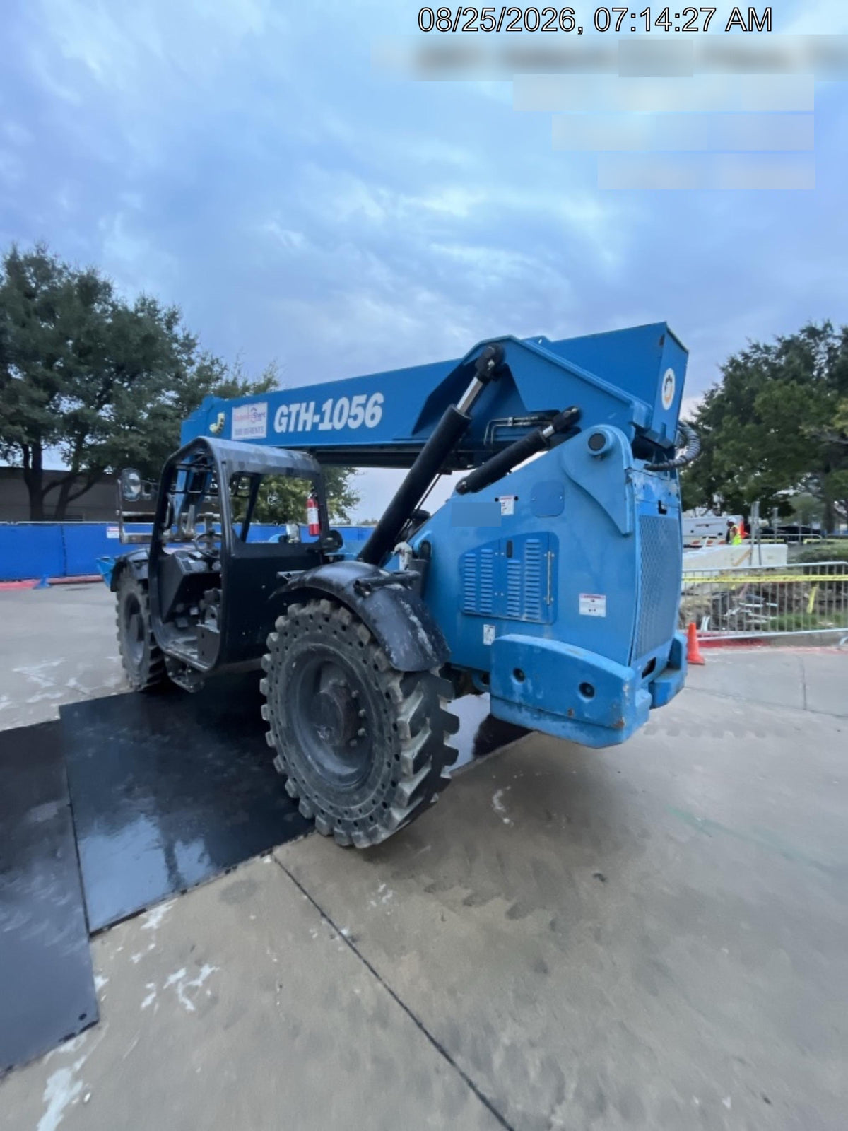 2017 GENIE GTH-1056