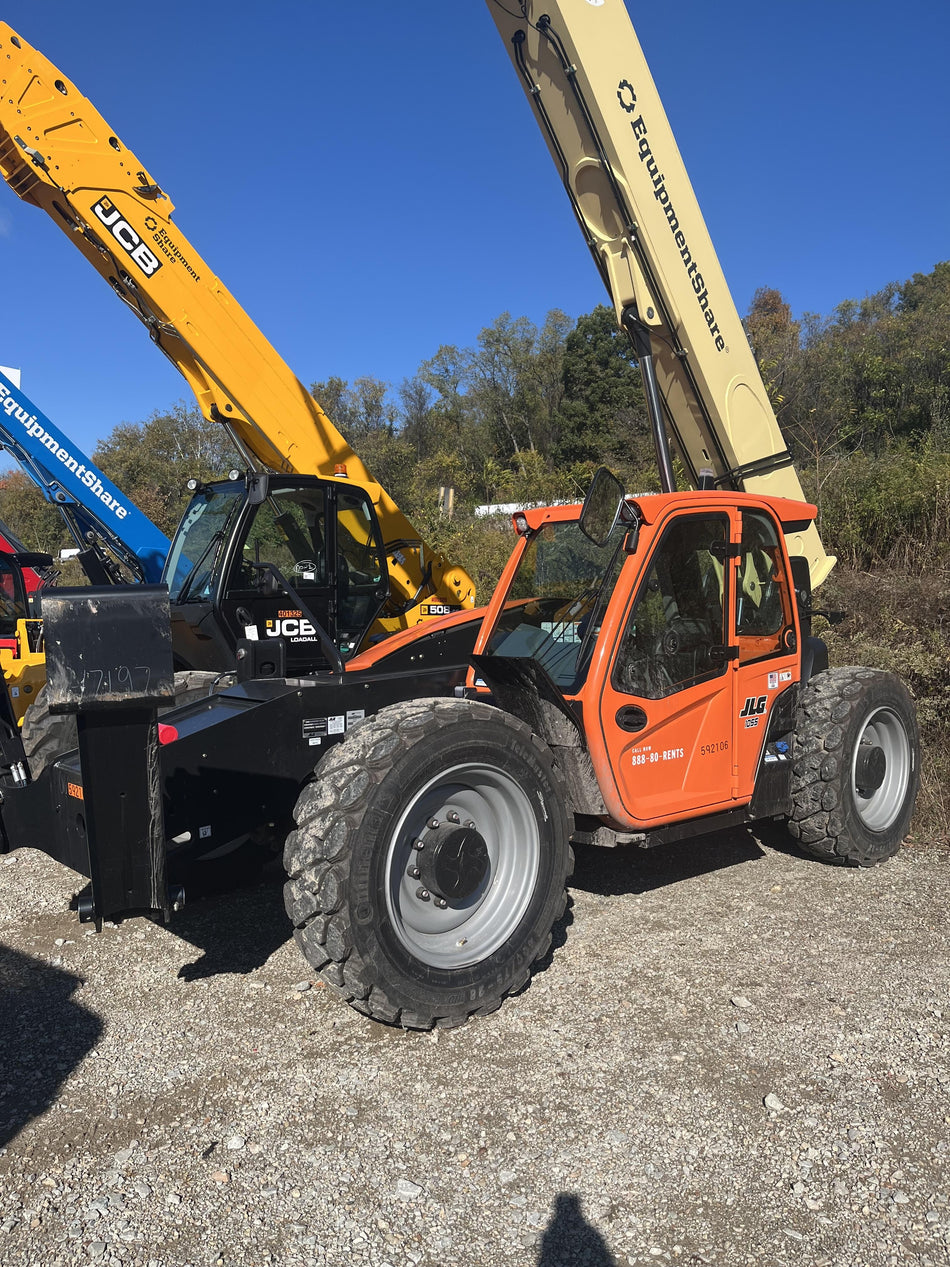 2025 JLG 1055 Premium