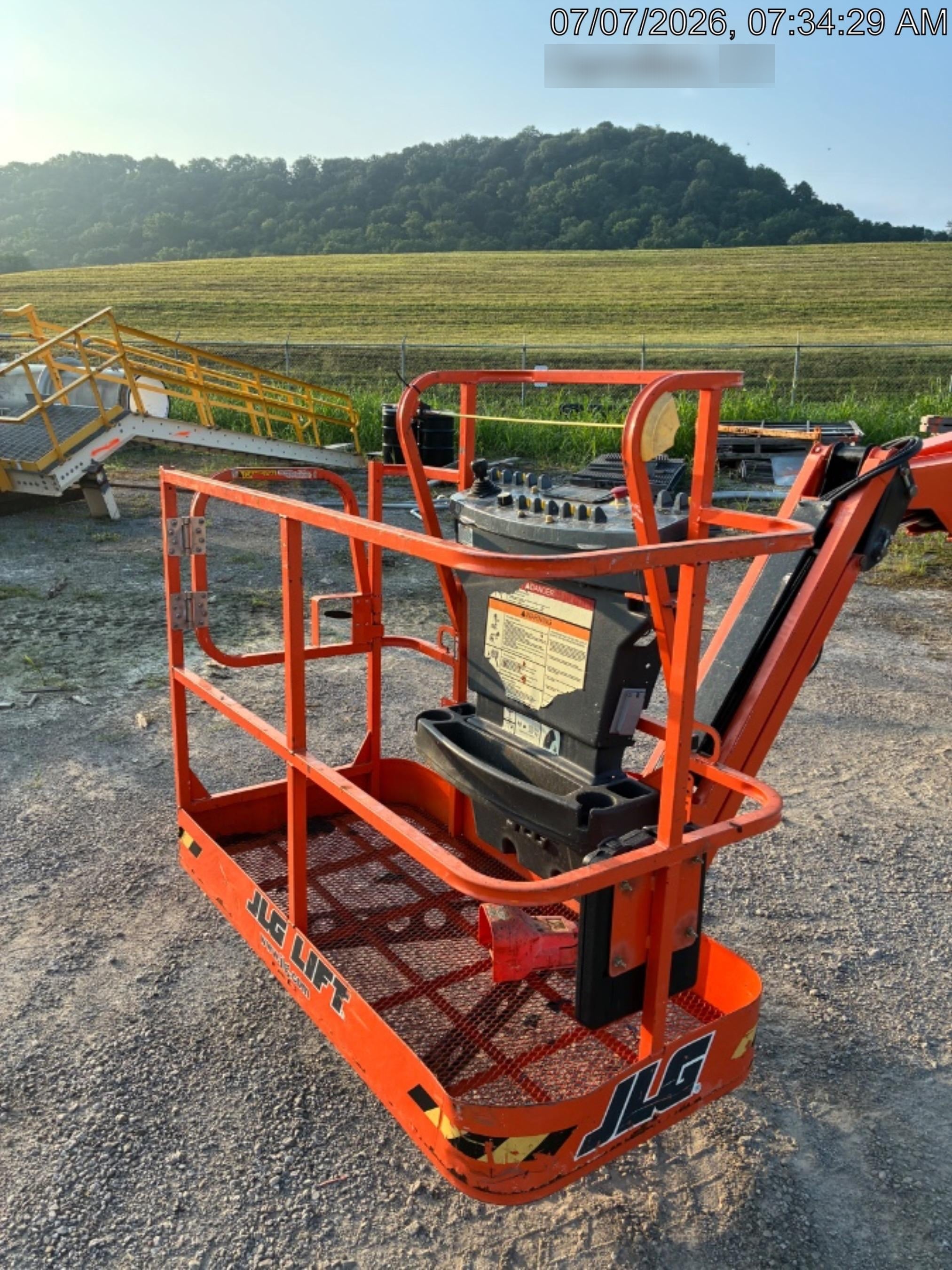 2021 JLG E450AJ
