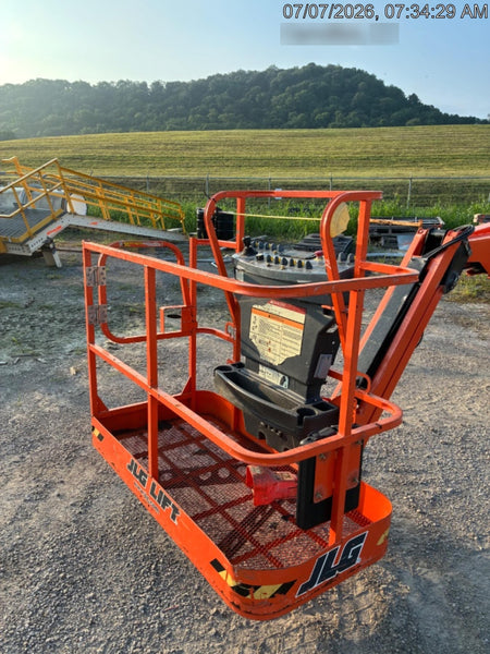 2021 JLG E450AJ