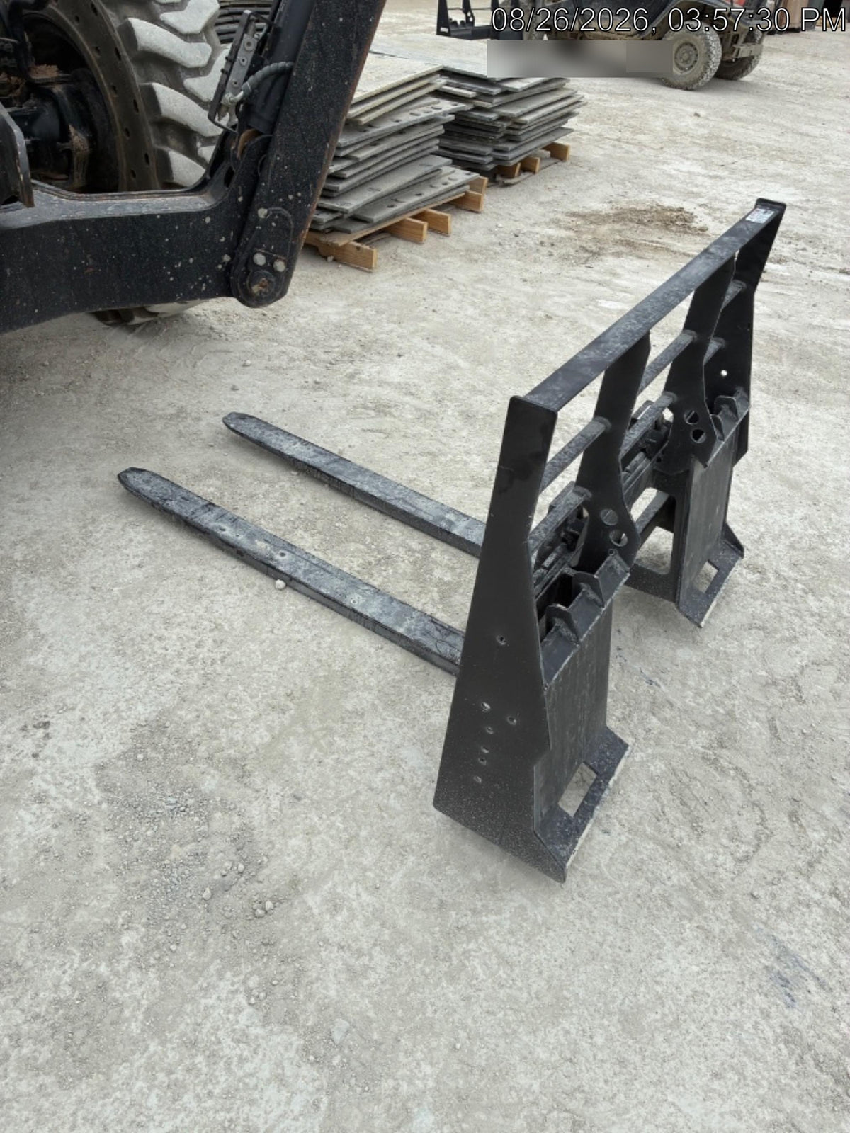 2026 ARROW MATERIAL HANDLING 72" Pallet Forks - Arrow