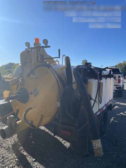 2021 VAC-TRON LP573XDT